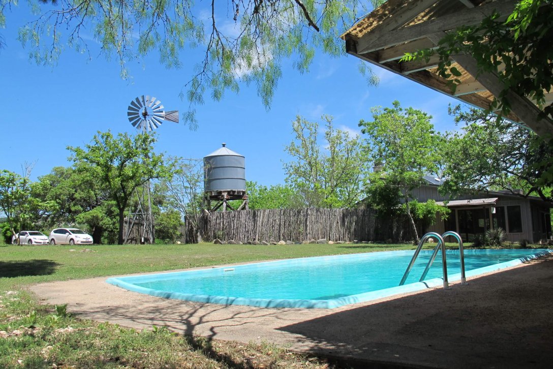 4379 W US Hwy 290 Fredericksburg TX swimming pool001 Texas Historic