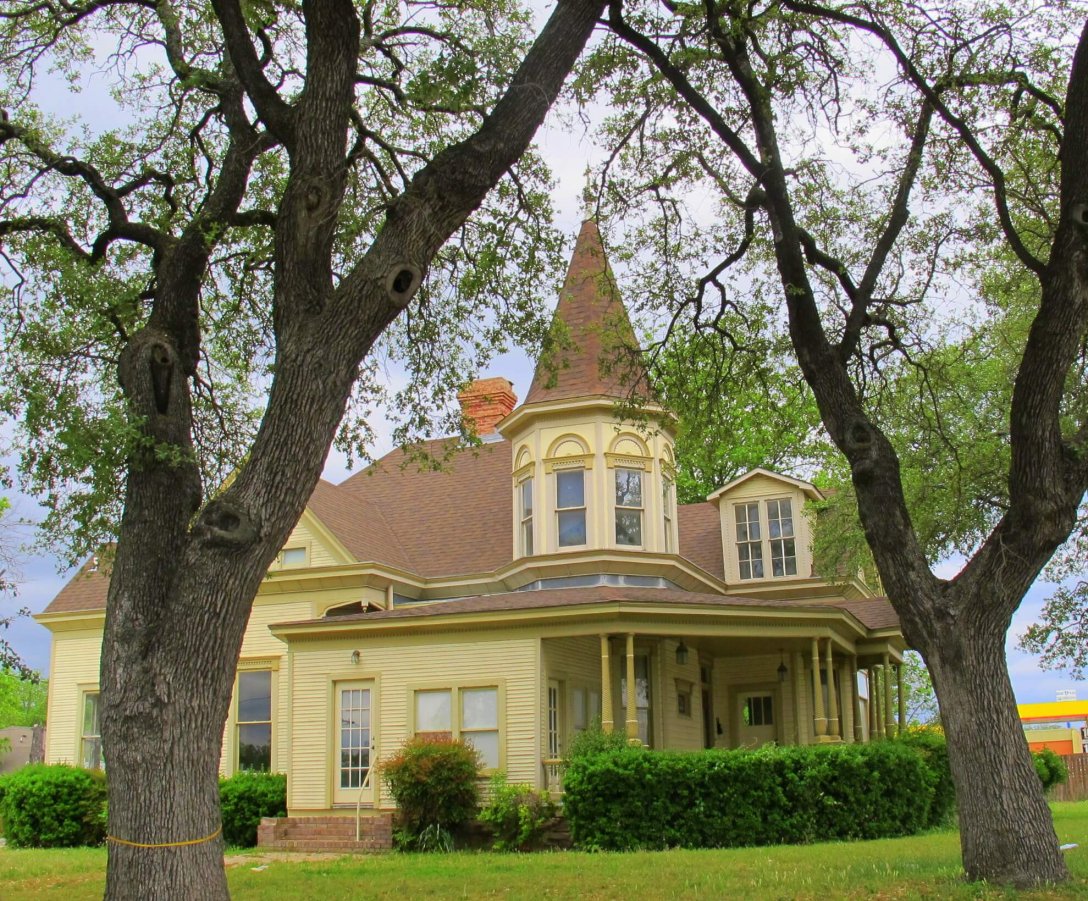 Victorian Historic Home For Sale in Lampasas Texas Texas Historic Homes